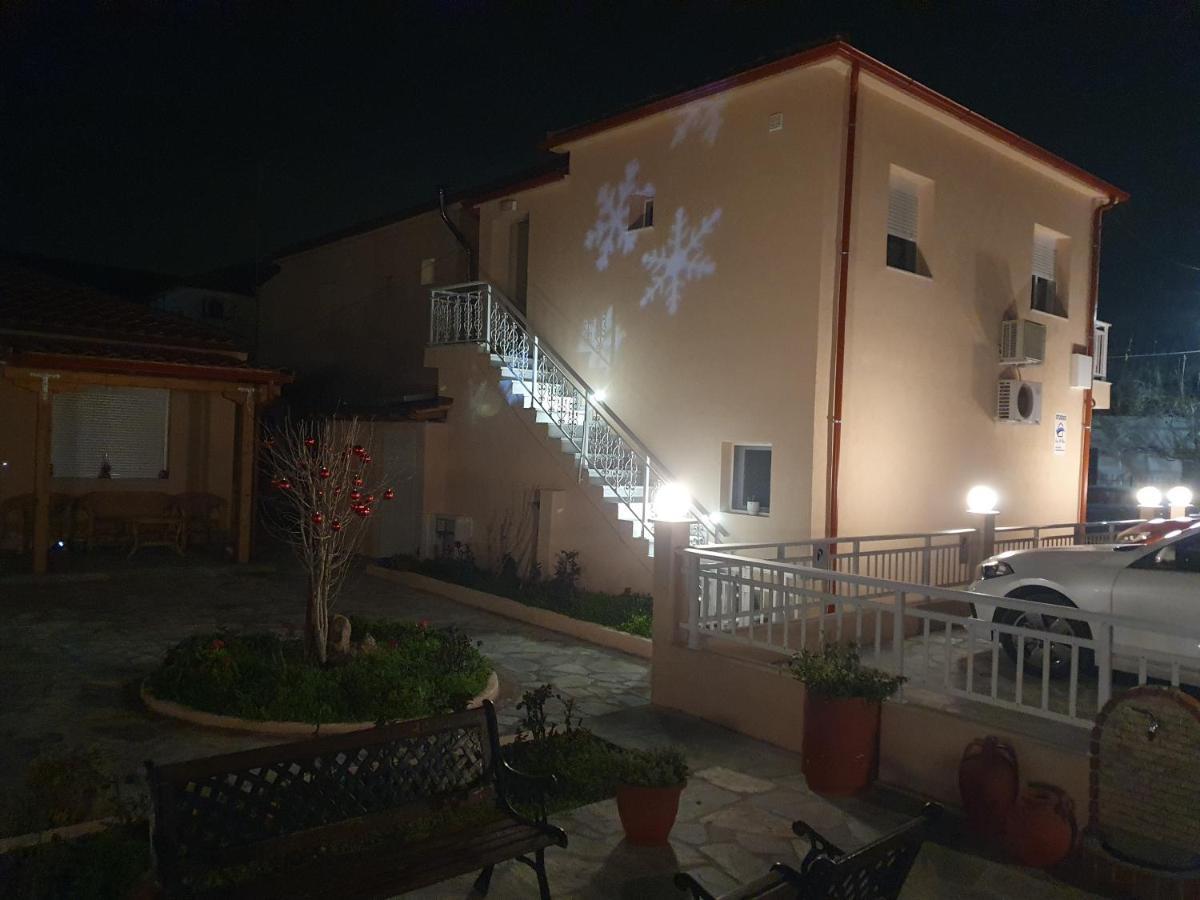 Peraía Casa Al Mare 2 아파트 외부 사진